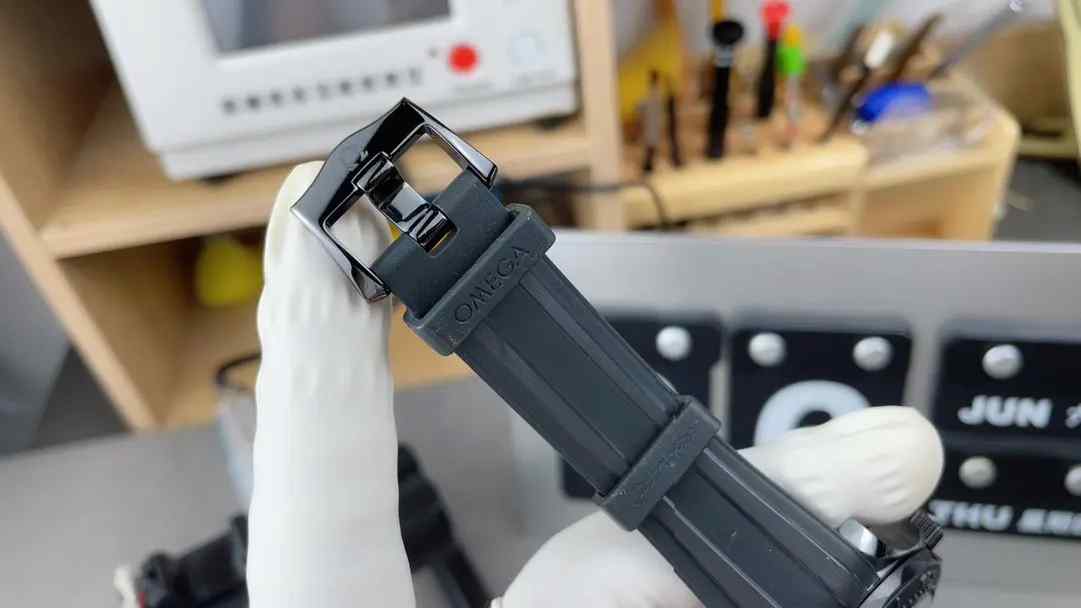 VS厂欧米茄海马300黑武士复刻表跟正品有什么区别？值不值得入手？（复刻表购买指南） | 奈斯探表