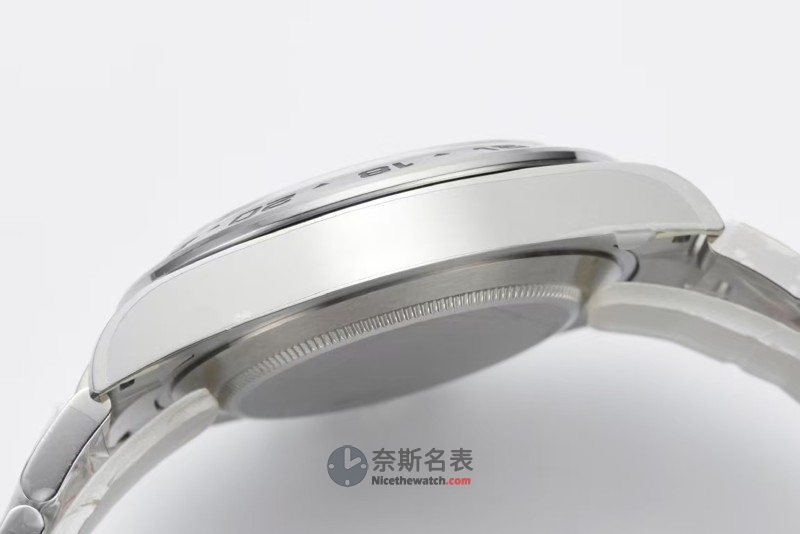 揭秘Clean厂巅峰之作！226570探险家2，丹东3285机芯震撼登场，细节超越想象！ | 奈斯探表