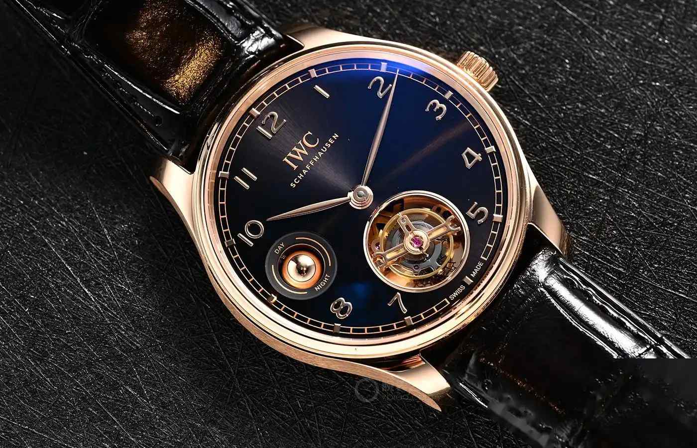 万国又一款标志性陀飞轮你见过吗？ | 奈斯探表