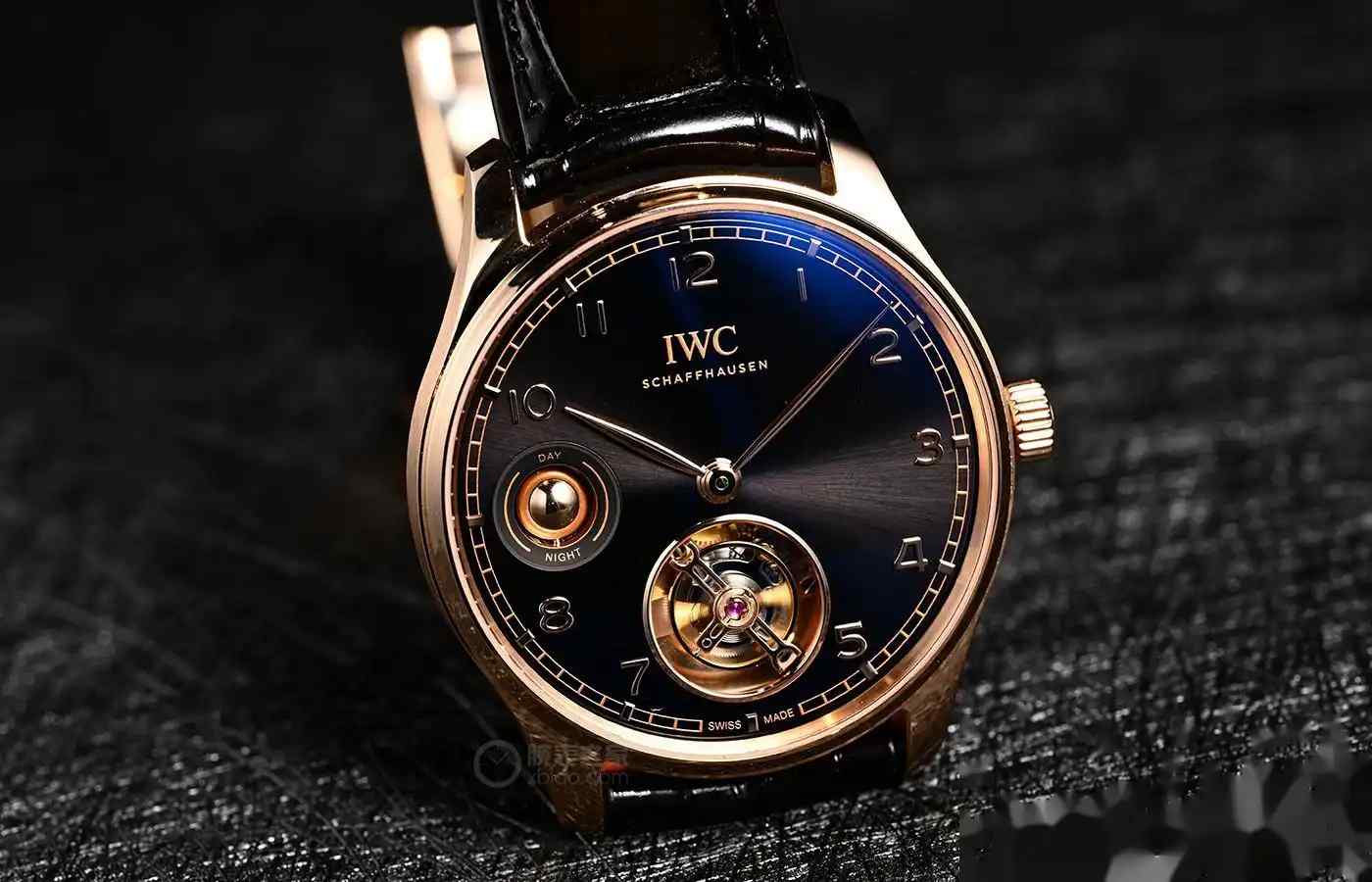 万国又一款标志性陀飞轮你见过吗？ | 奈斯探表