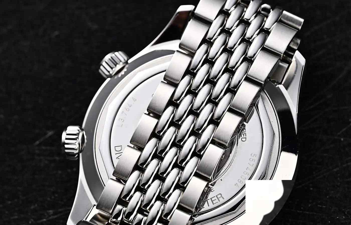 浪琴推出全新经典复刻系列传奇潜水员腕表39毫米款，售价为28300元 | 奈斯探表