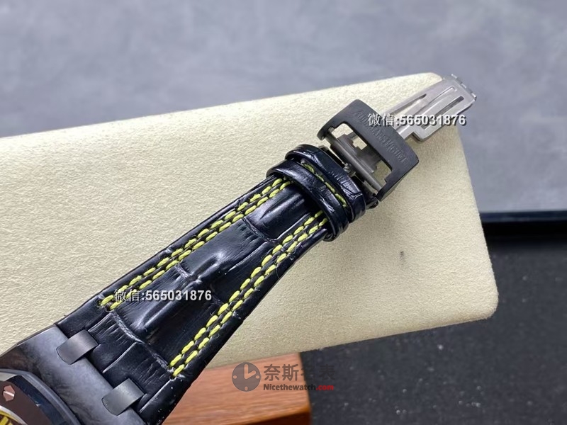 TK厂皇家橡树JF大黄蜂26470评测：轻盈碳纤维，细节满分！ | 奈斯探表