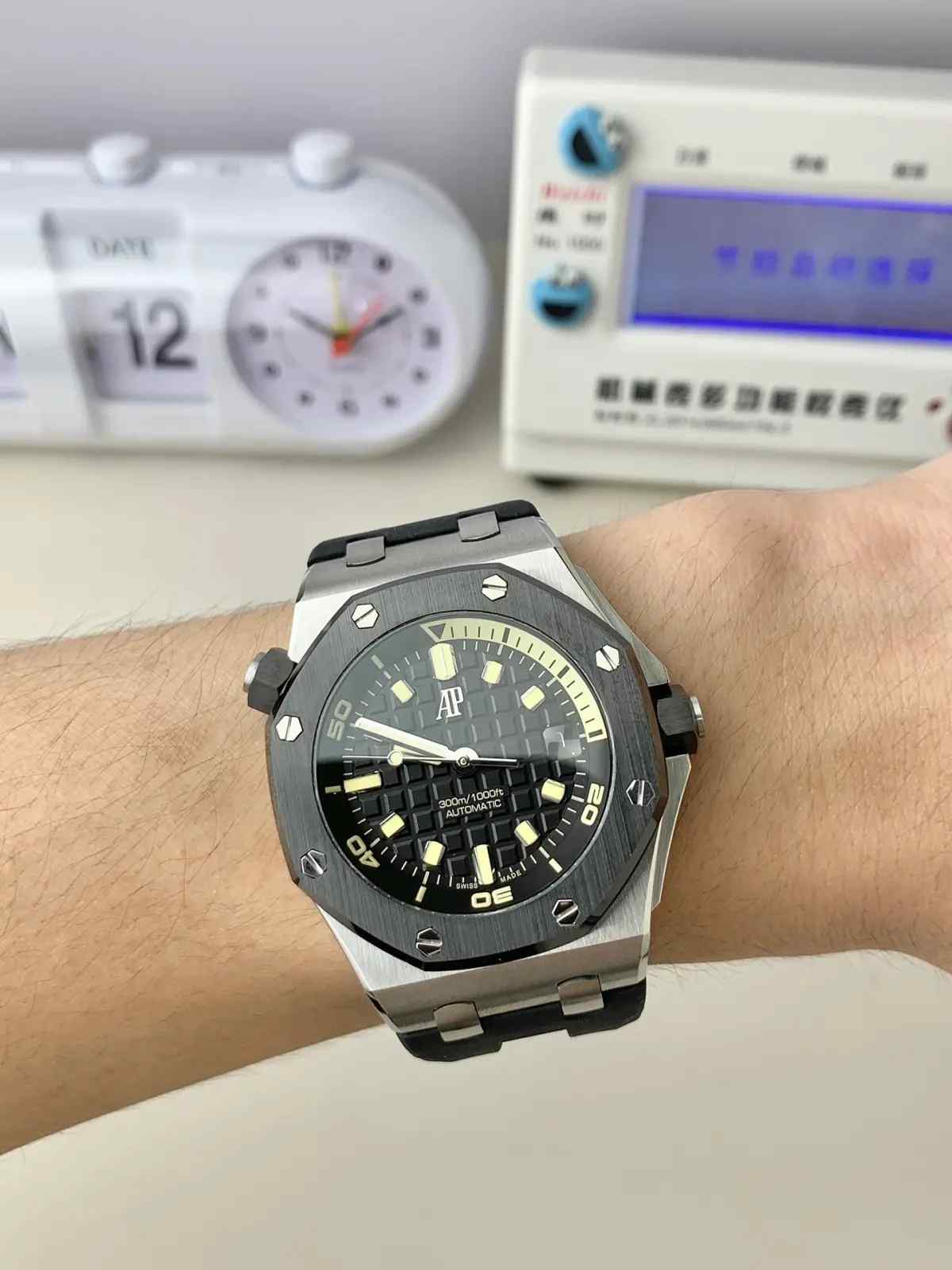 APS厂爱彼皇家橡树15720复刻表评测！高度还原，4308一体机芯精准走时！ | 奈斯探表