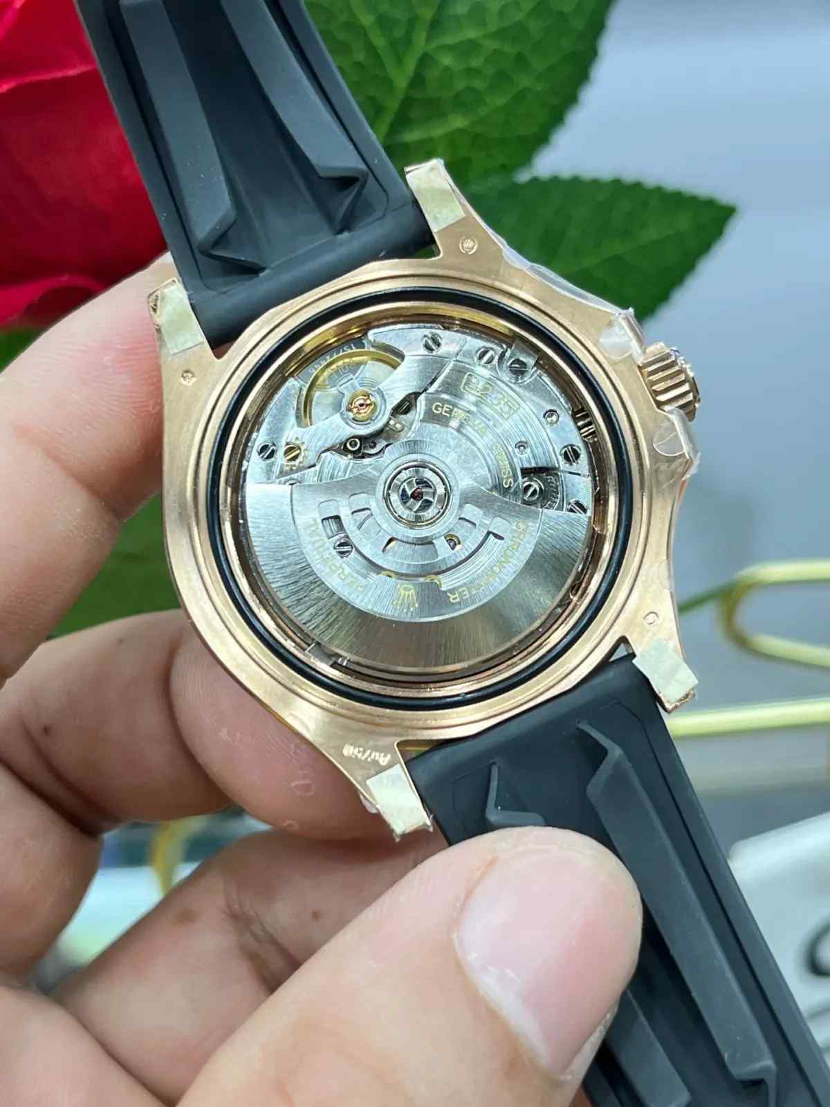 避坑指南：C厂劳力士玫瑰金游艇3235机芯复刻表深度剖析，购表需注意这几点！ | 奈斯探表