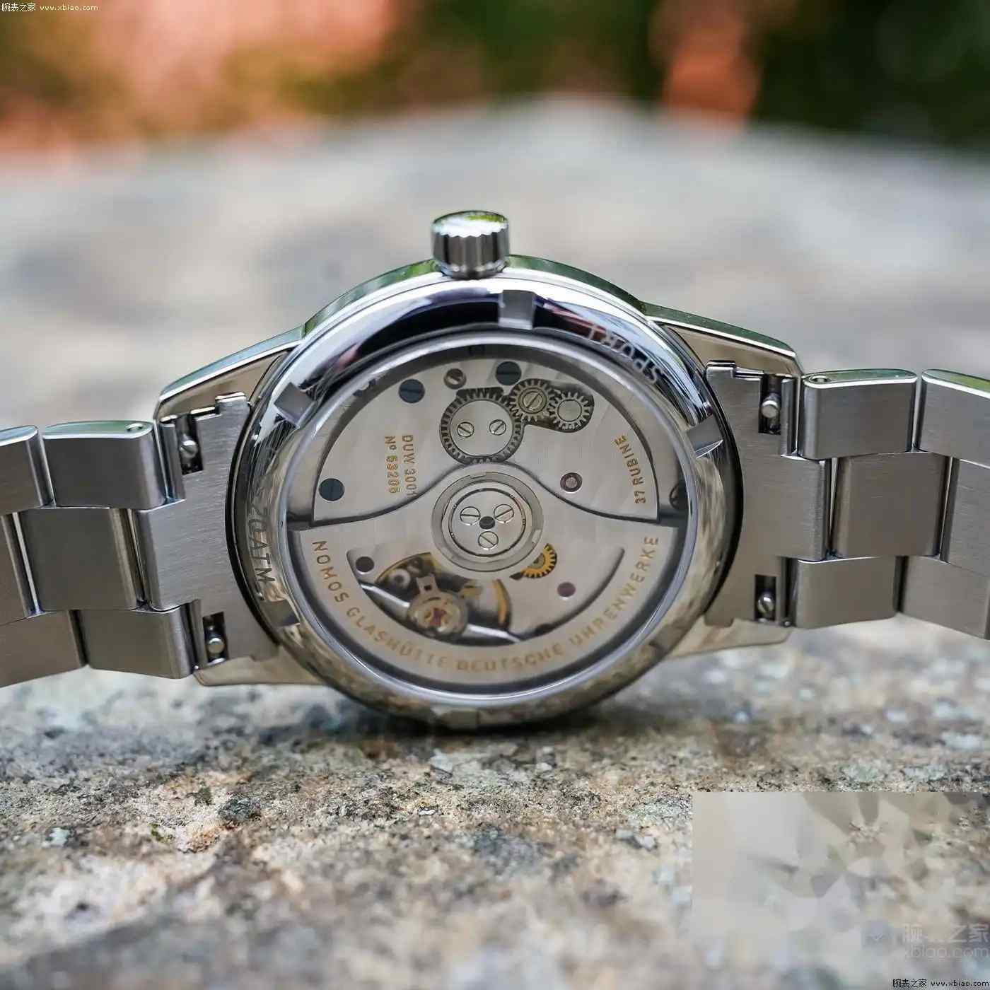 Nomos Club Sport系列新增34毫米款，小巧精致色彩缤纷 | 奈斯探表