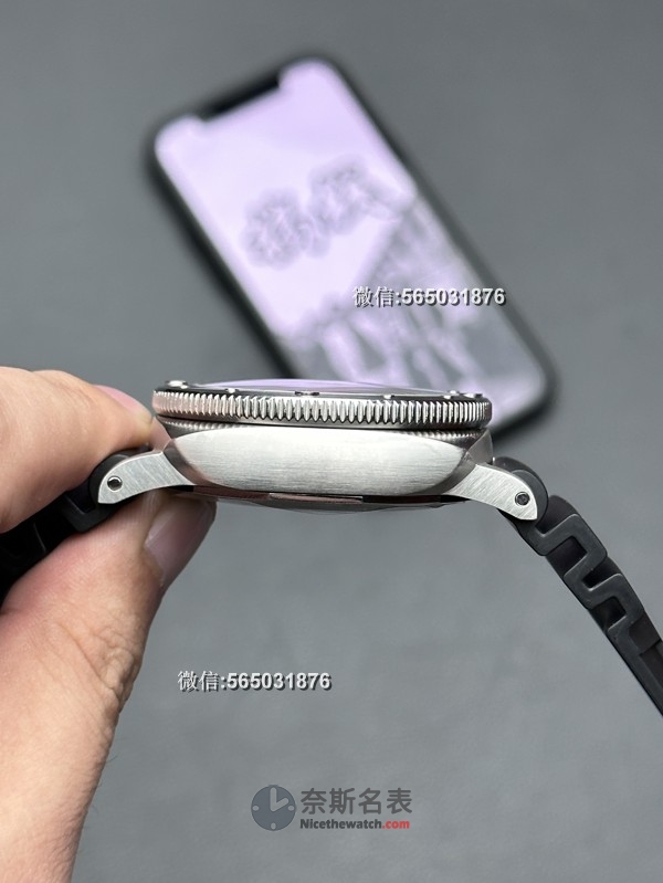 VS厂沛纳海PAM01323复刻表测评：极致细节，值得入手吗？ | 奈斯探表