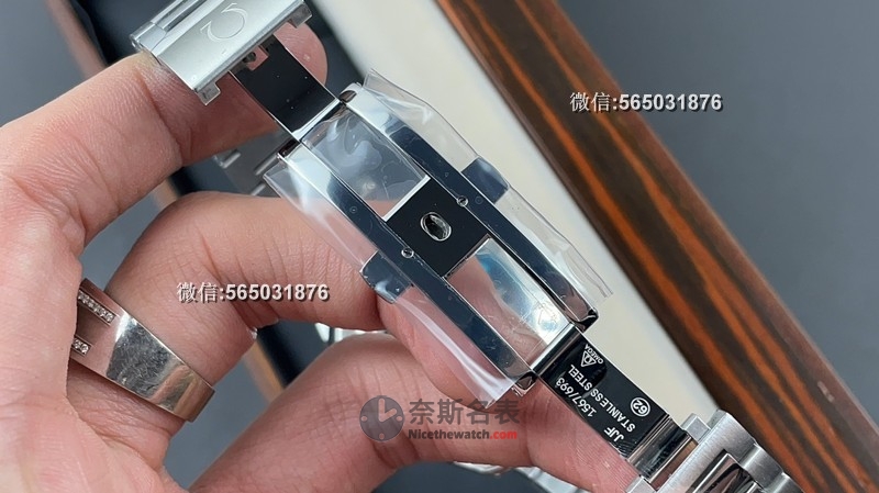 VS厂欧米茄海马150金针队长复刻表评测：精湛工艺，经典再现 | 奈斯探表