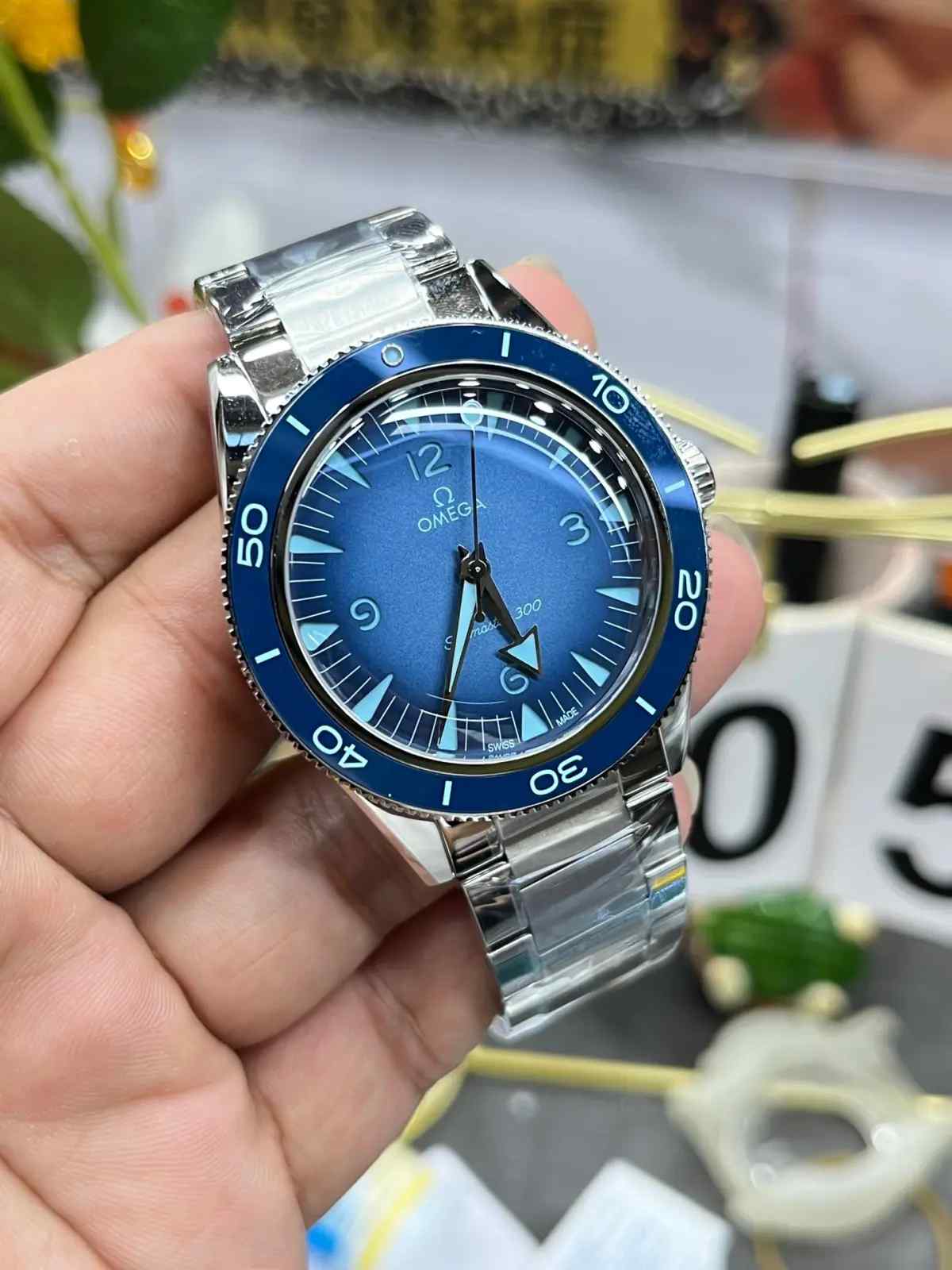 海马300幽灵党渐变蓝，VS厂复刻表值不值得入手？ | 奈斯探表