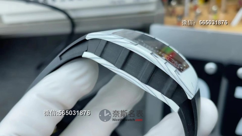 APS厂RM61-01白跑道VS BBR厂RM35-01碳纤维，哪款更心动？ | 奈斯探表