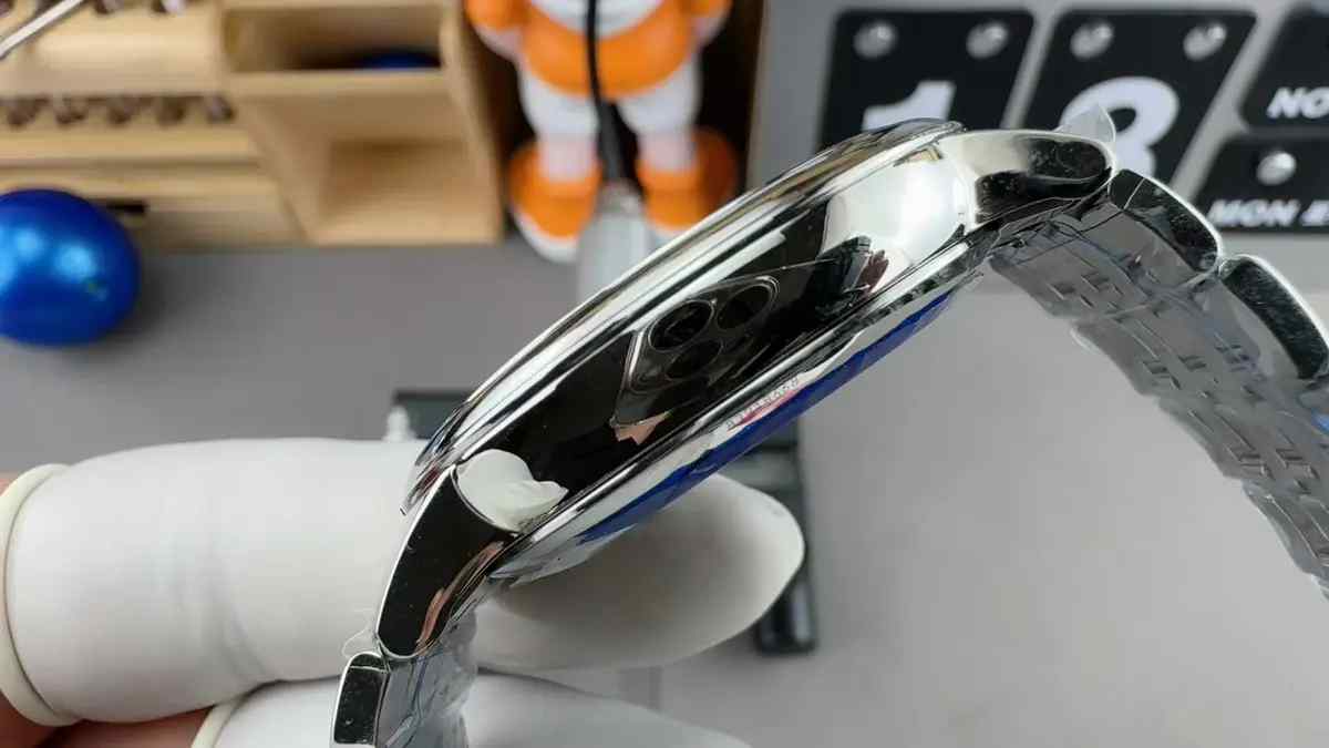 购表攻略！VS厂欧米茄第三代蝶飞墨绿盘超详细测评，值得入手吗？ | 奈斯探表