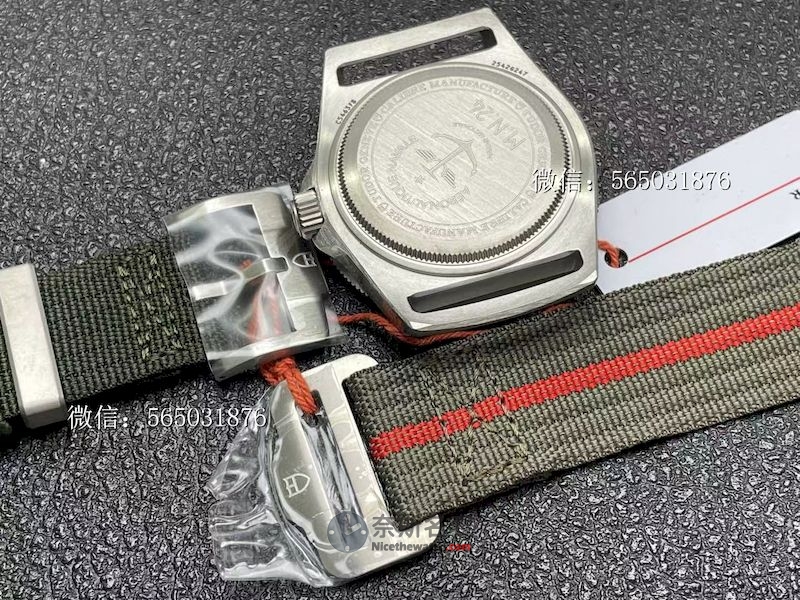 飞行员与潜水员的专属腕表：M+领潜FXD祖鲁时间评测！ | 奈斯探表