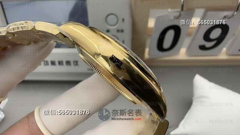 220克压手感！ZF配重版绿金迪能否碾压传统复刻 | 奈斯探表