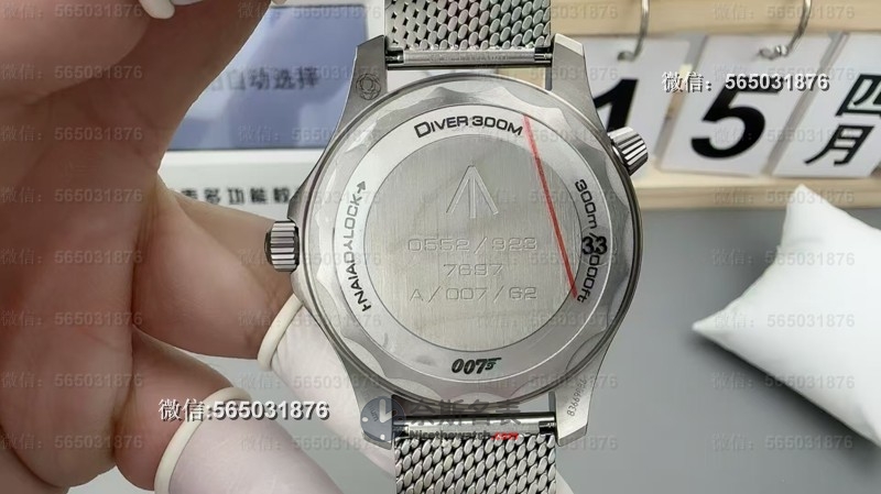 VS厂V4版007无瑕赴死拆解对比！8800一体机芯！细节相似度让鉴定师都懵了！ | 奈斯探表