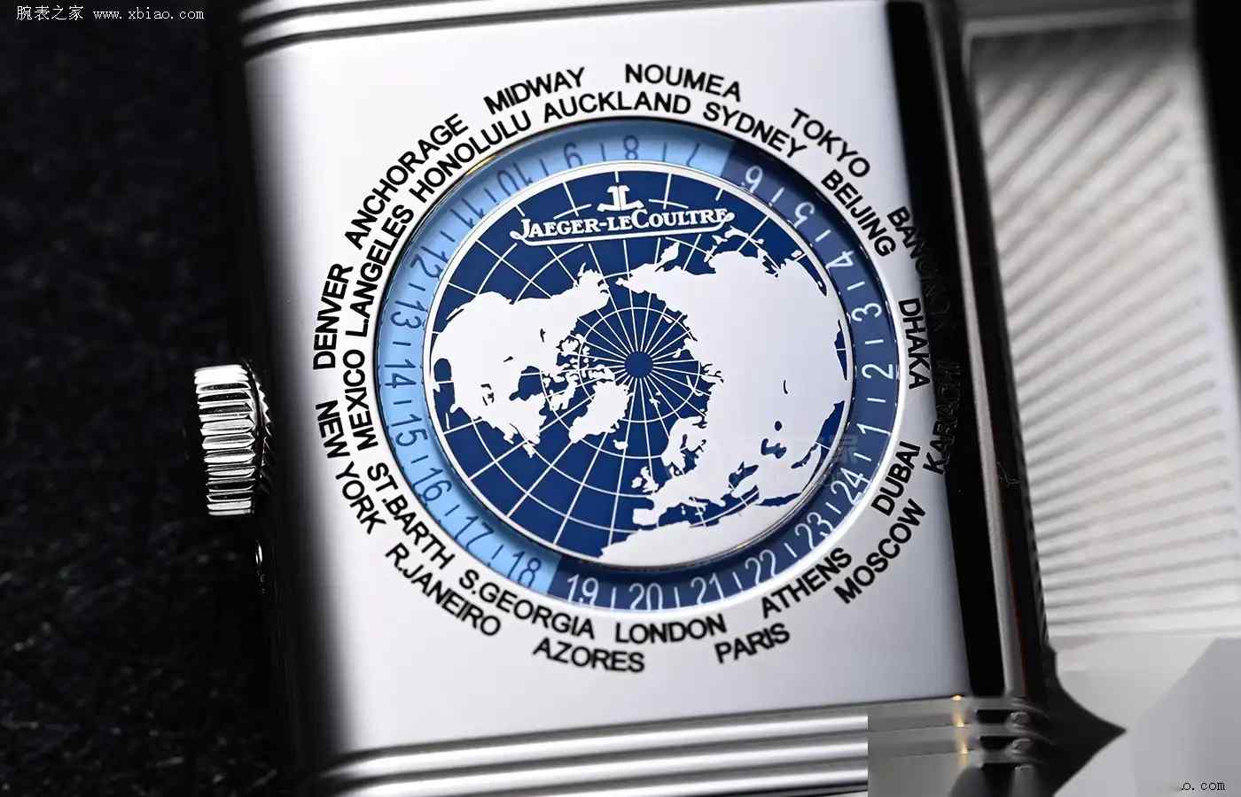 扮猪吃老虎！这款积家翻转表正面低调，背面竟藏了整个地球的浪漫！ | 奈斯探表