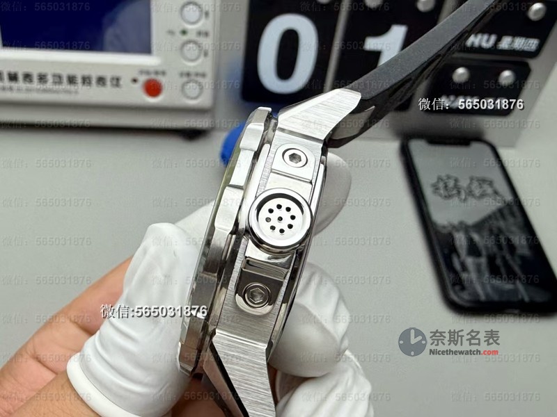 氟胶表带+快拆系统！V6S厂万国海洋时计值不值得入手？ | 奈斯探表