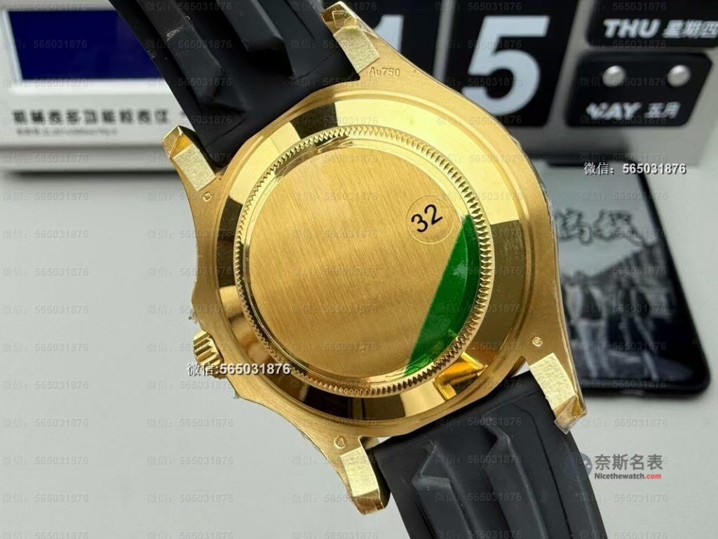 复刻表天花板！VS厂劳力士黄金游艇V3实测，148克配重太惊艳 | 奈斯探表