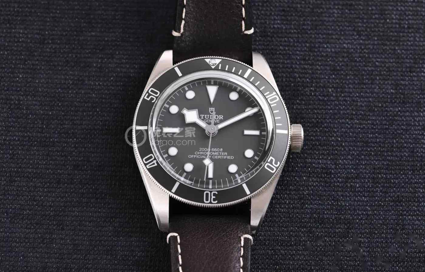 3.8万预算必看！帝舵银壳潜水表深度评测：银壳会氧化反而更有味道！ | 奈斯探表