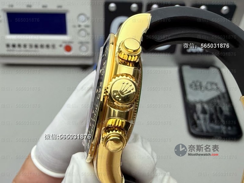 VS厂放大招！VS余文乐迪通拿配重版来袭，黄金质感+真一体机芯太惊艳 | 奈斯探表