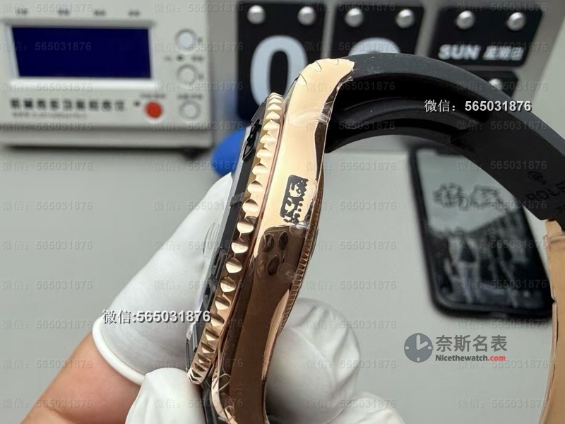 买前必看！VS厂玫瑰金游艇拆解，丹东3235机芯到底多强？ | 奈斯探表