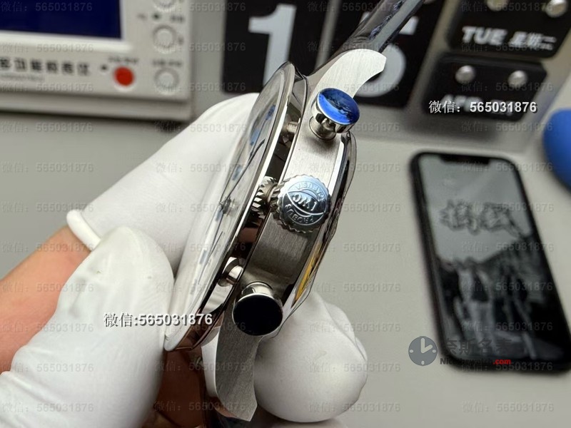 这些细节和原版真的一样？万国葡计复刻版上手：烤蓝钢针+超薄表壳真香！ | 奈斯探表