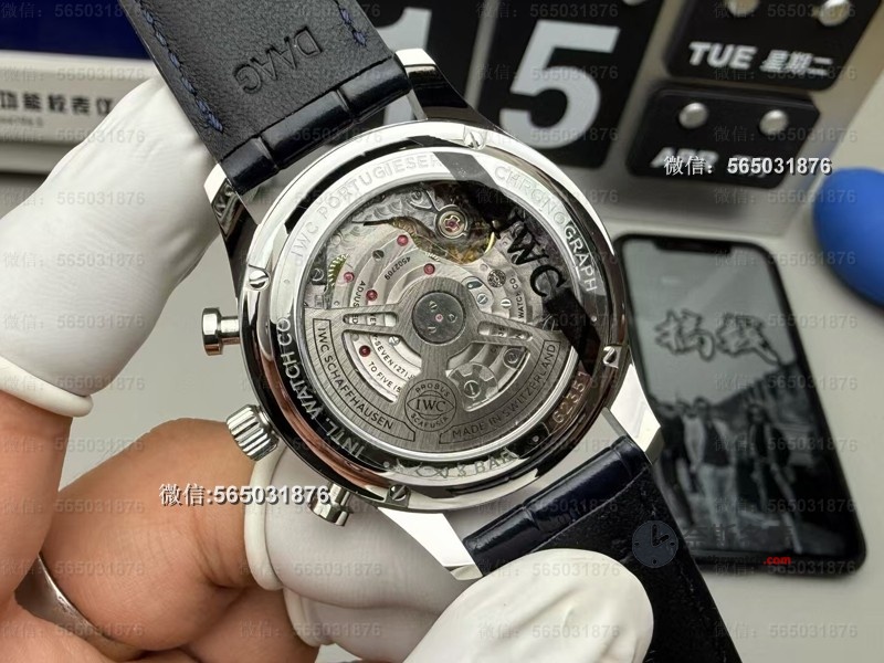 这些细节和原版真的一样？万国葡计复刻版上手：烤蓝钢针+超薄表壳真香！ | 奈斯探表