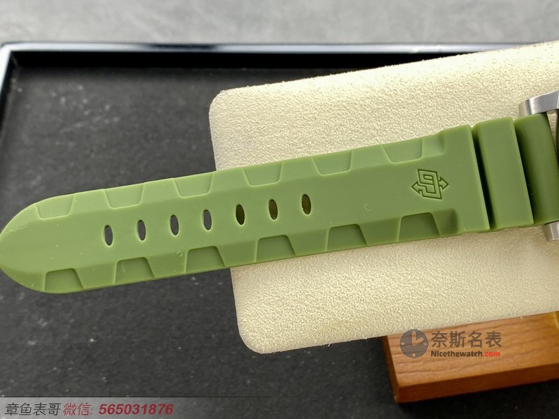 硬汉专属！VS厂沛纳海PAM1226象牙白盘面惊艳亮相，一体机芯带来的硬汉魅力！ | 奈斯探表