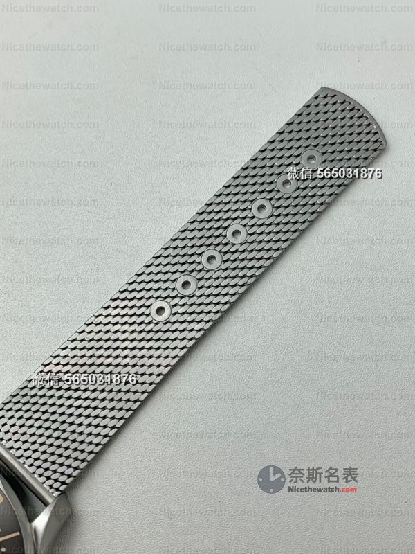 别再买老款了！VS海马300无暇赴死V4终极版实测：无焊点表带，戴上去轻得像没穿！ | 奈斯探表