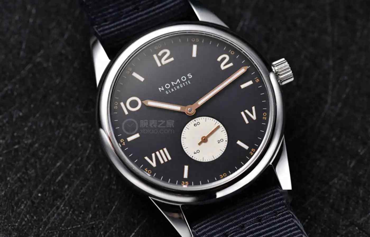 万元德表之光！NOMOS Club极简腕表，100米防水+自动机芯！ | 奈斯探表