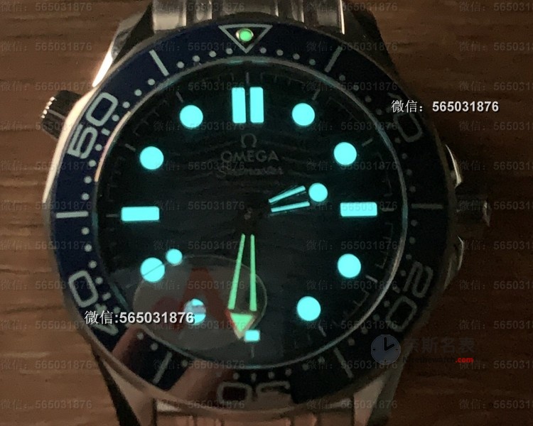 专柜同款冰蓝盘！VS厂海马300 75周年纪念版拆解，这渐变工艺太绝了！ | 奈斯探表