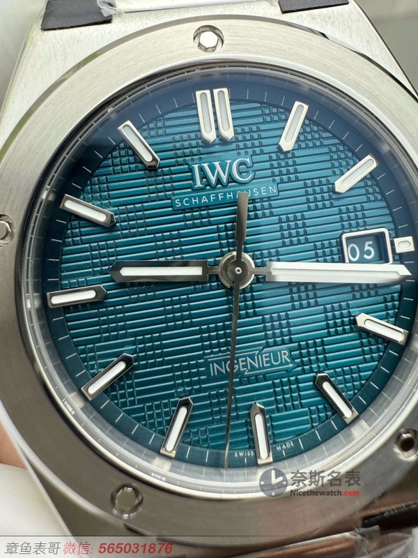 尊达遗作平替！V7厂工程师V2蓝面拆解：这抹湖水蓝比AP更毒？ | 奈斯探表