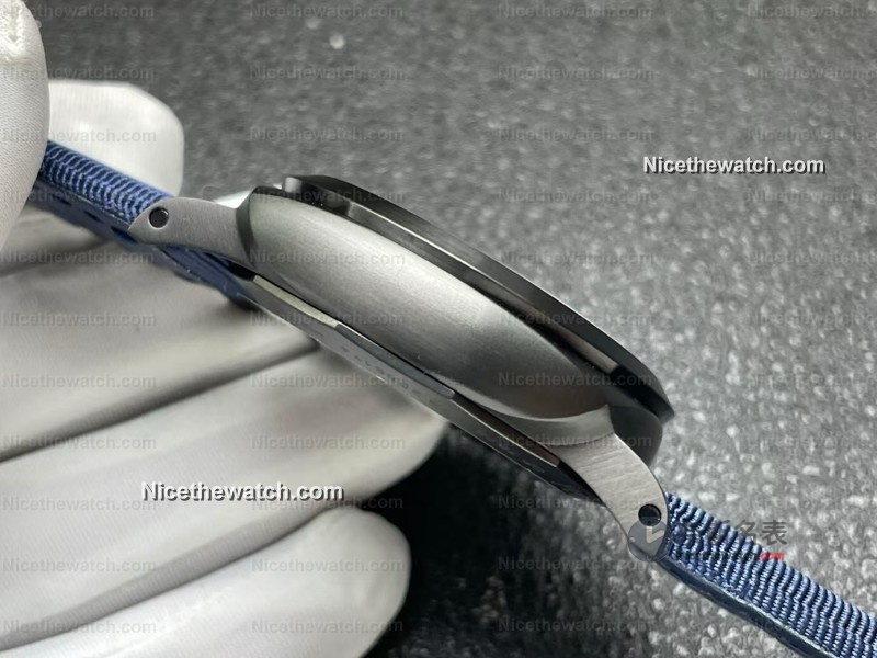 比原装还香？VS沛纳海2319深度拆解：P9010机芯+快拆表带，调日历方式一模一样！ | 奈斯探表