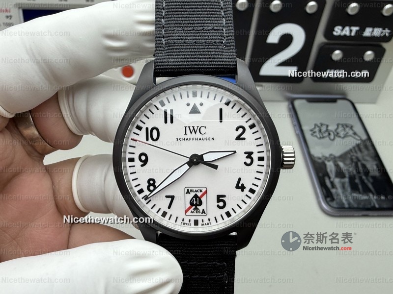 夜光炸裂！M+厂黑桃A飞行员V3实测曝光，整盘发光像科幻战表？ | 奈斯探表