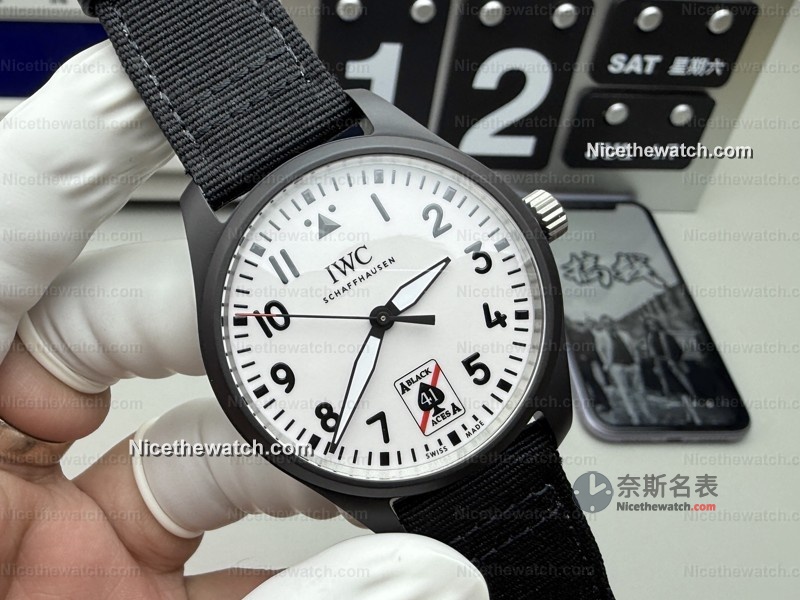 夜光炸裂！M+厂黑桃A飞行员V3实测曝光，整盘发光像科幻战表？ | 奈斯探表