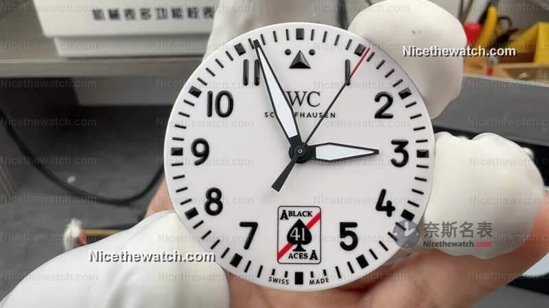 夜光炸裂！M+厂黑桃A飞行员V3实测曝光，整盘发光像科幻战表？ | 奈斯探表