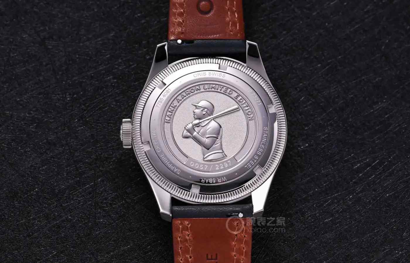 飞行员同款！豪利时大表冠腕表17800元入手，纪念汉克·阿伦限量珍藏！ | 奈斯探表