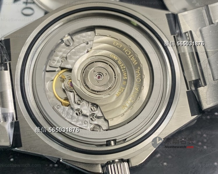 3K内也能戴出“硬汉范儿”？V7厂万国工程师绿面腕表深度实测，性价比炸裂！ | 奈斯探表