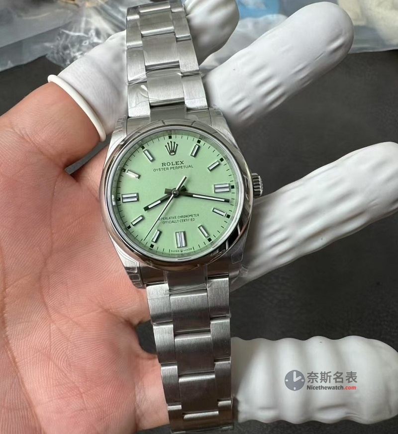 复刻表圈“王炸”组合亮相！VS厂开心果绿恒动+蓝面DD，看完谁还去专柜排队？ | 奈斯探表