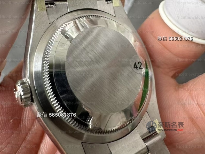 复刻表圈“王炸”组合亮相！VS厂开心果绿恒动+蓝面DD，看完谁还去专柜排队？ | 奈斯探表