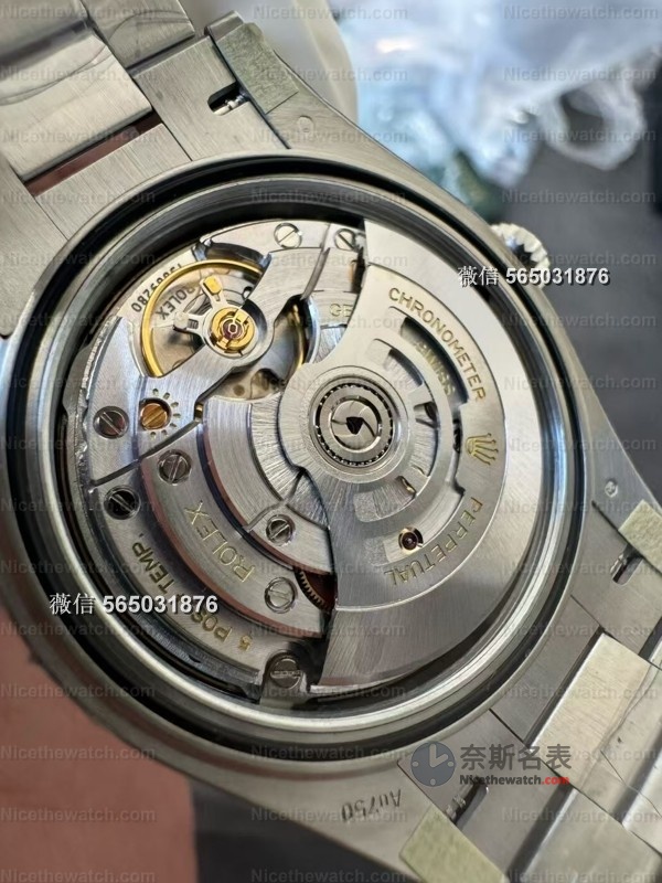 复刻表圈“王炸”组合亮相！VS厂开心果绿恒动+蓝面DD，看完谁还去专柜排队？ | 奈斯探表