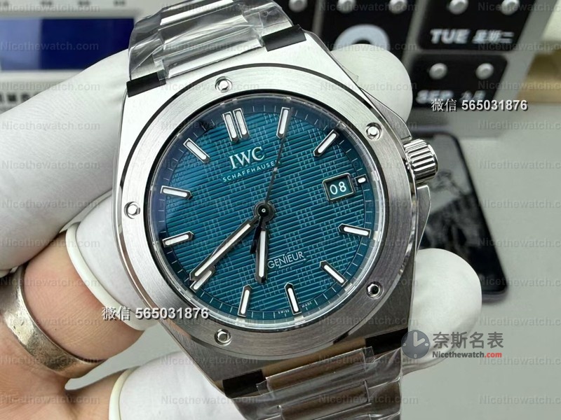 3K内也能戴出“硬汉范儿”？V7厂万国工程师绿面腕表深度实测，性价比炸裂！ | 奈斯探表