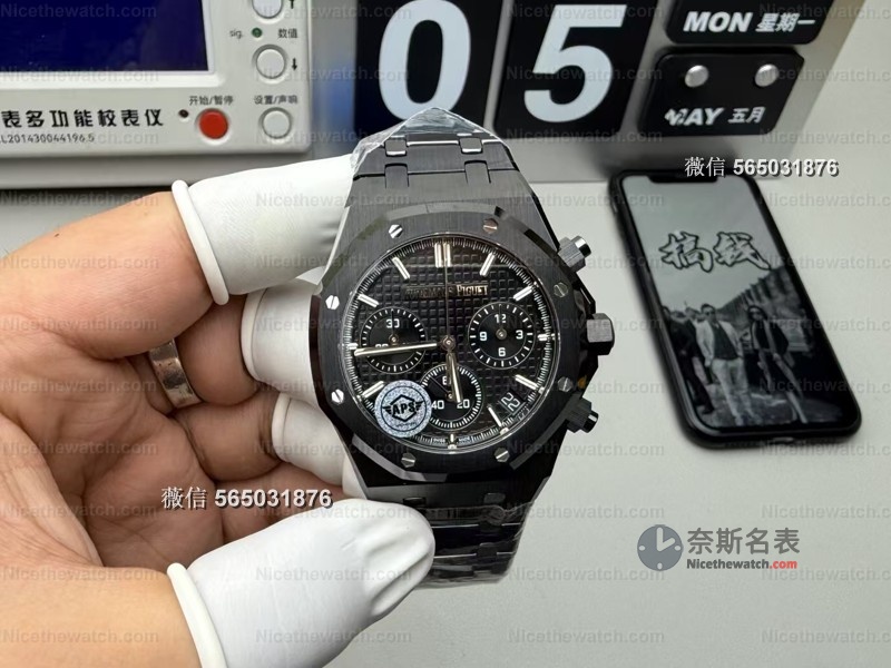 【2025硬核升级】APS皇家橡树26240 V2无卡度一体机实测！飞返计时+全黑陶瓷，机械控看完直呼过瘾！ | 奈斯探表