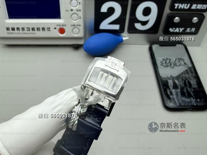 告别“塑料感”女表！APS积家约会复刻细节拉满，浪漫不贵 | 奈斯探表