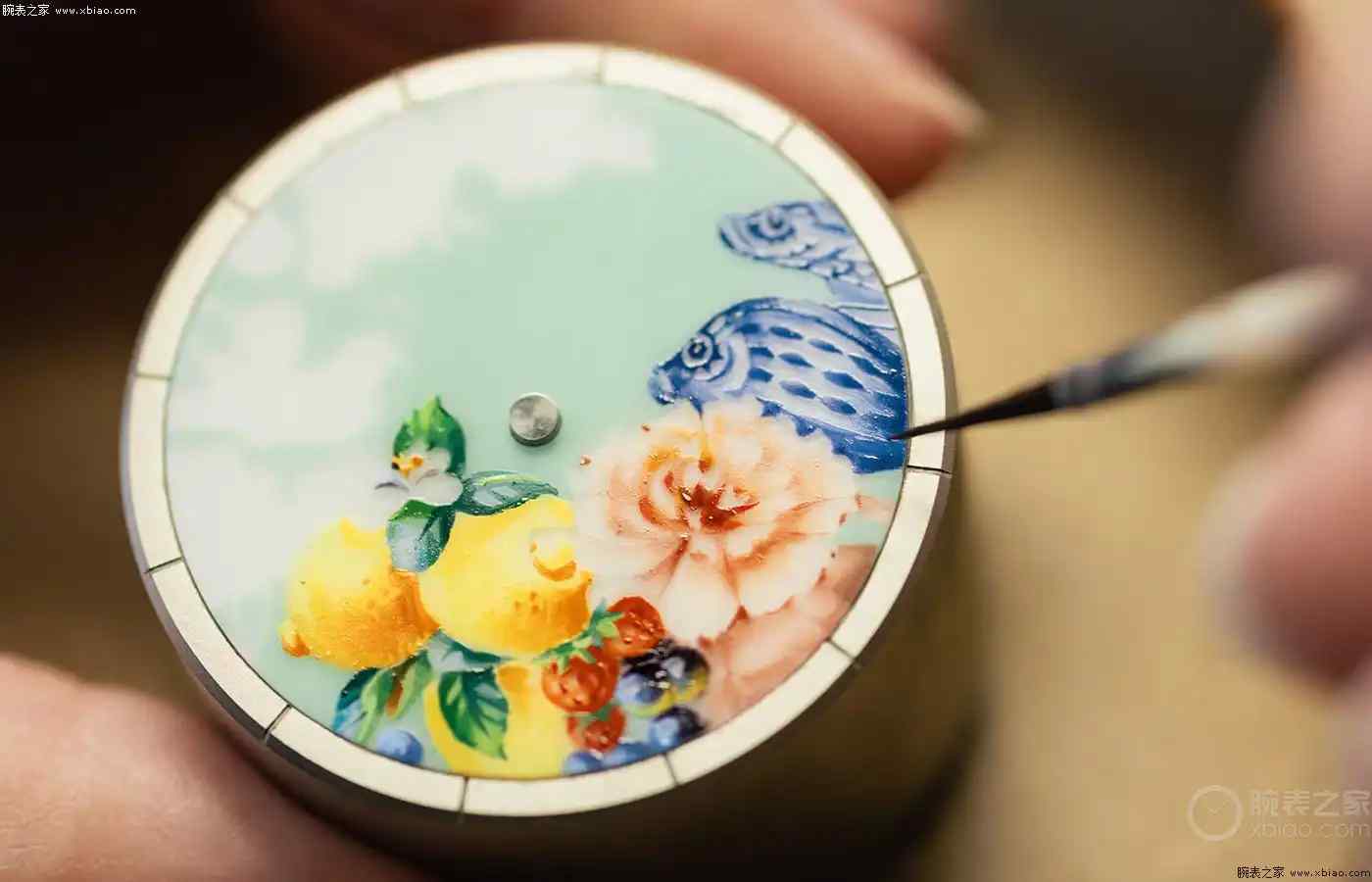 300万的罗杰杜彼圆桌骑士竟非最强？三款特殊盘面腕表横评，美到窒息！ | 奈斯探表