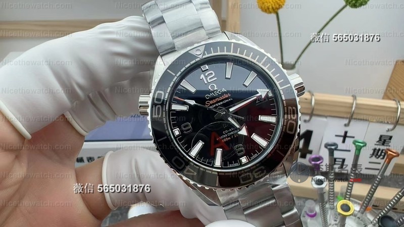 VS厂海马600推小尺寸了！39.5mm男女通吃，搭载8800一体机芯，细节能打还防水？ | 奈斯探表