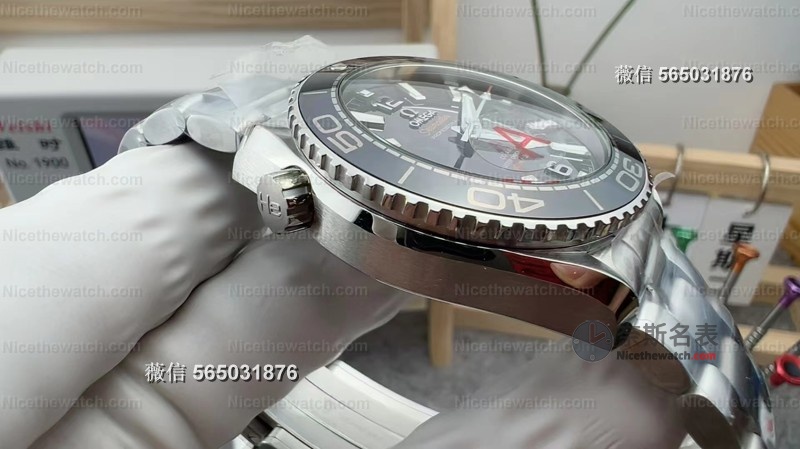 VS厂海马600推小尺寸了！39.5mm男女通吃，搭载8800一体机芯，细节能打还防水？ | 奈斯探表