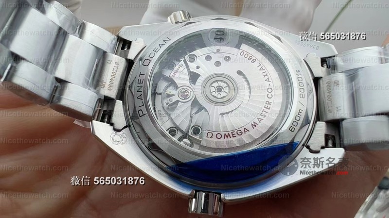 VS厂海马600推小尺寸了！39.5mm男女通吃，搭载8800一体机芯，细节能打还防水？ | 奈斯探表