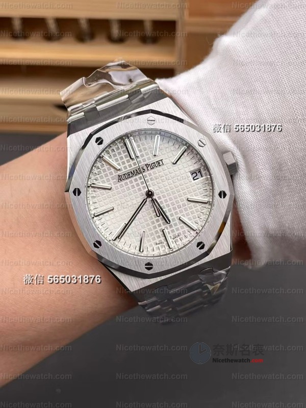 戴上就被问价格！我的DDF爱彼15510ST白盘复刻表真实体验太惊艳 | 奈斯探表