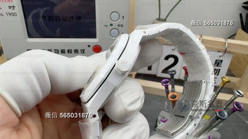 全陶瓷也能高度还原？APS厂爱彼15500白陶瓷实测：轻如羽毛，硬如磐石！ | 奈斯探表