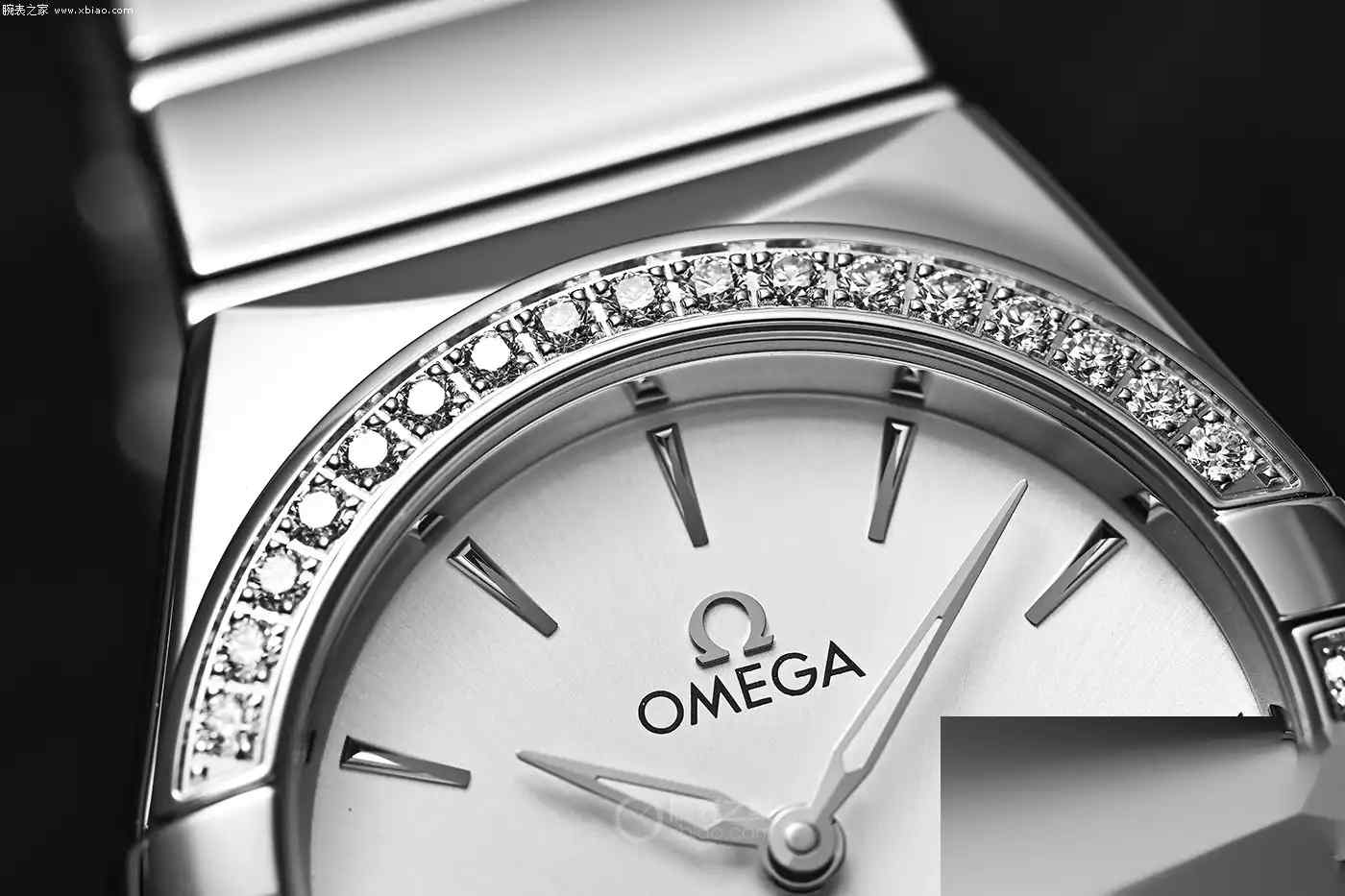 欧米茄星座三色盘新作！28毫米精钢款托爪经典，钻石圈闪到你心动 | 奈斯探表