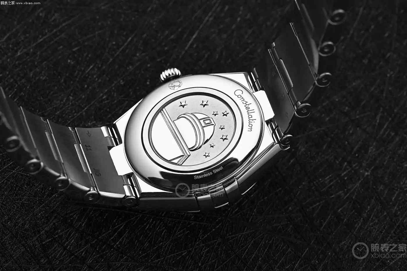 欧米茄星座三色盘新作！28毫米精钢款托爪经典，钻石圈闪到你心动 | 奈斯探表